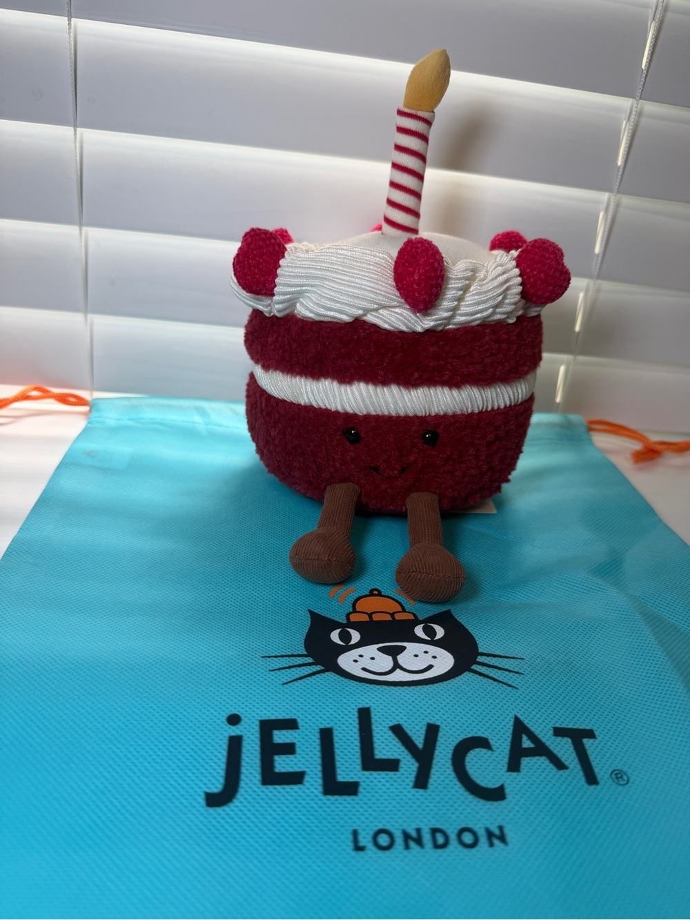 Jellycat Amuseable Cheri Cake